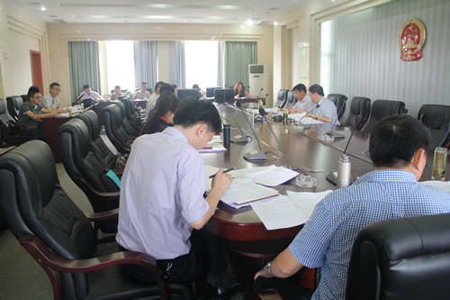 政府領(lǐng)導(dǎo)、企業(yè)代表參加了崇禮新城投資合作協(xié)議討論會(圖2)